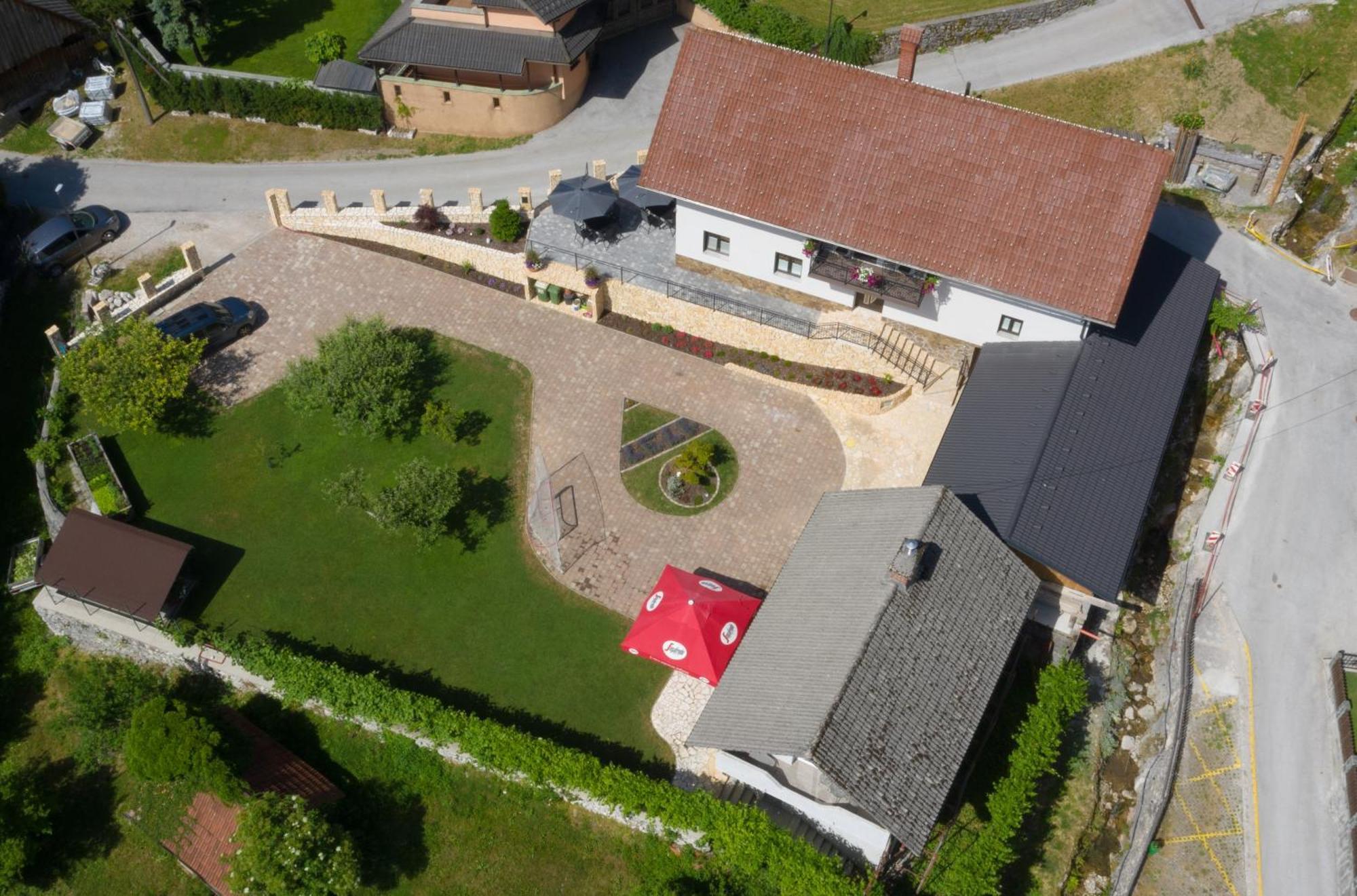 Apartmaji Pr'Pisk Bohinjska Bela Buitenkant foto